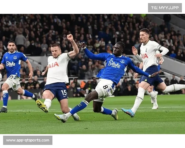 伯恩茅斯1-1战平埃弗顿，比赛报告显示双方在禁区内触球次数相近